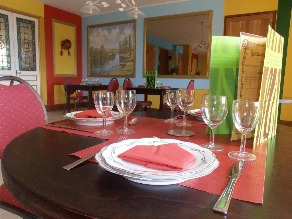 Chateau Sainte Marie Hotel Dompierre-sur-Charente Екстериор снимка