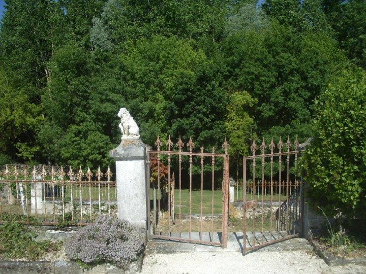 Chateau Sainte Marie Hotel Dompierre-sur-Charente Екстериор снимка