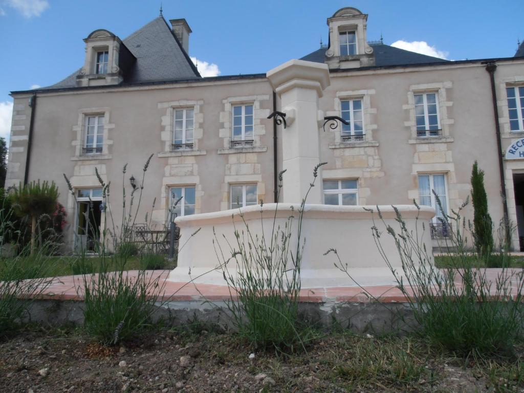 Chateau Sainte Marie Hotel Dompierre-sur-Charente Екстериор снимка
