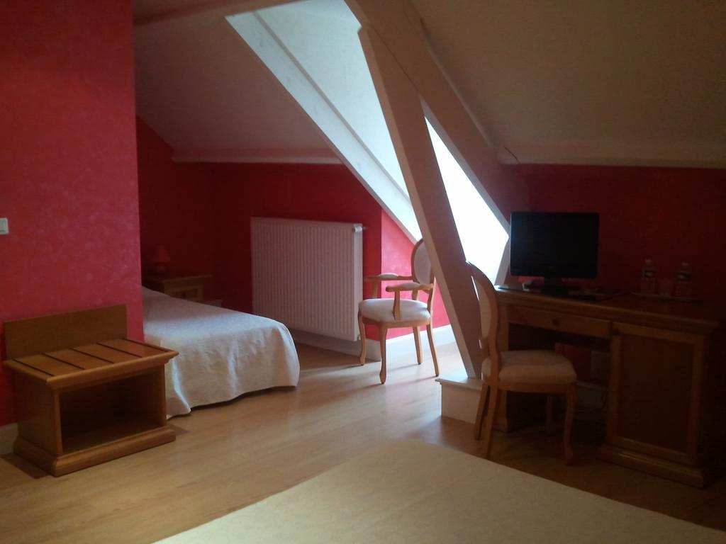 Chateau Sainte Marie Hotel Dompierre-sur-Charente Стая снимка