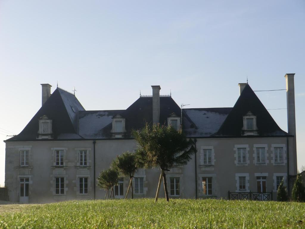 Chateau Sainte Marie Hotel Dompierre-sur-Charente Екстериор снимка