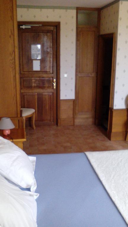 Chateau Sainte Marie Hotel Dompierre-sur-Charente Екстериор снимка