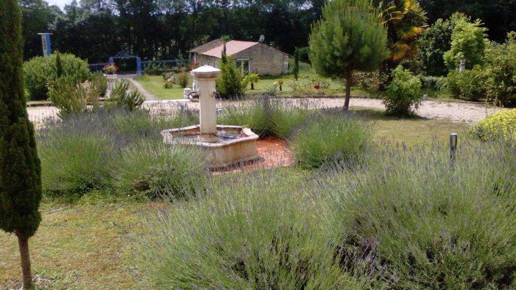 Chateau Sainte Marie Hotel Dompierre-sur-Charente Екстериор снимка